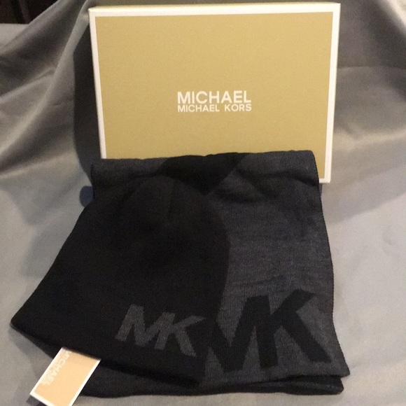 Michael Kors Other - NWT Michael KORS Black/Gray Scarf Hat Set
